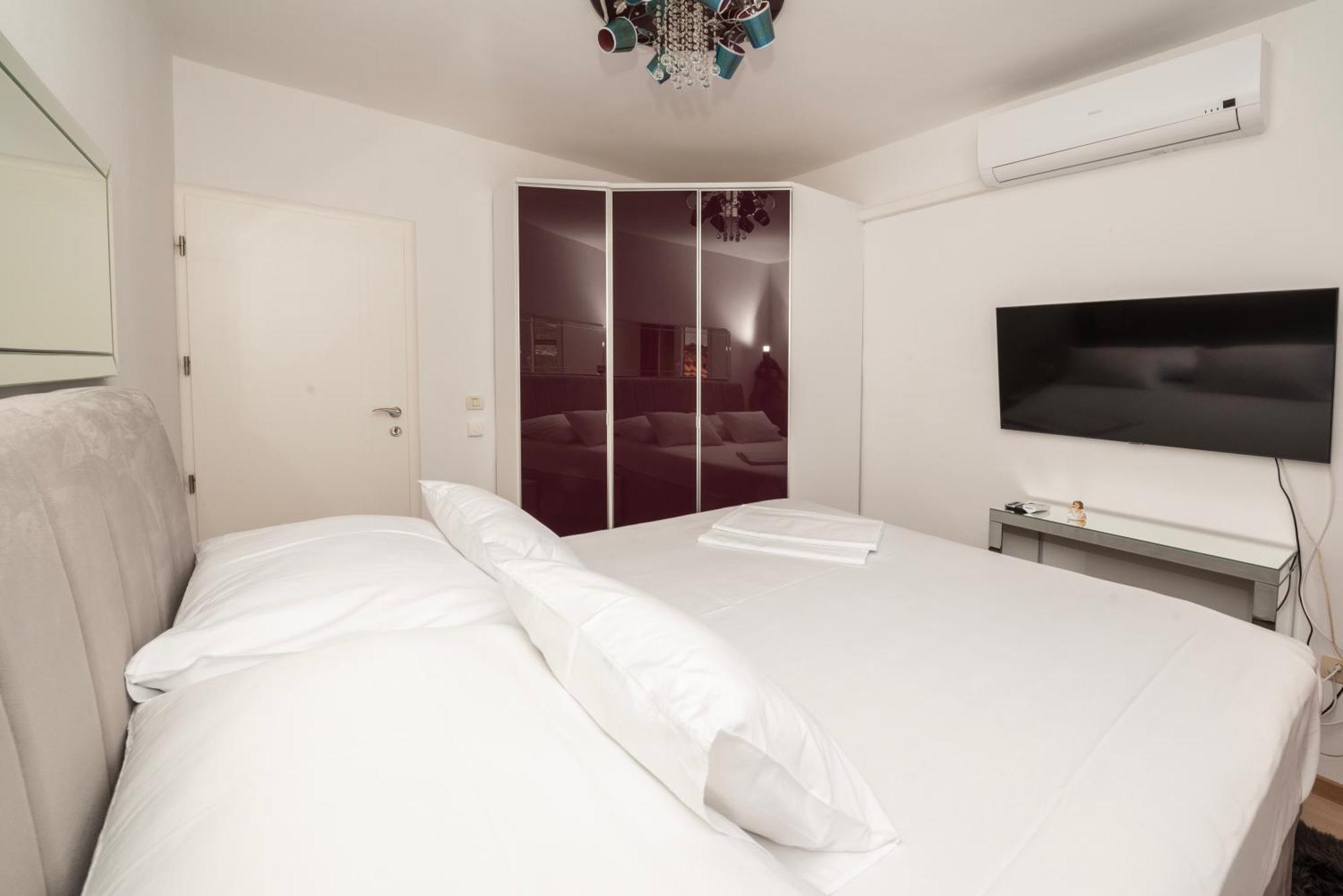 Lavanda Residence With Heated Pool Trogir Split Donji Okrug  Exteriör bild