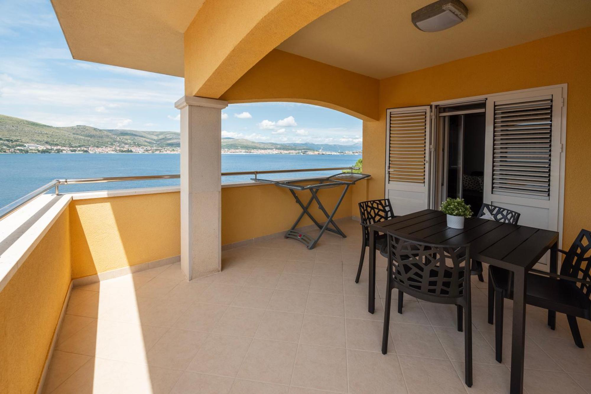Lavanda Residence With Heated Pool Trogir Split Donji Okrug  Exteriör bild
