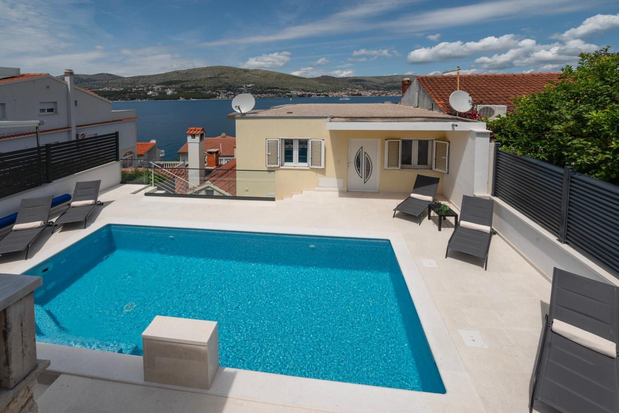 Lavanda Residence With Heated Pool Trogir Split Donji Okrug  Exteriör bild