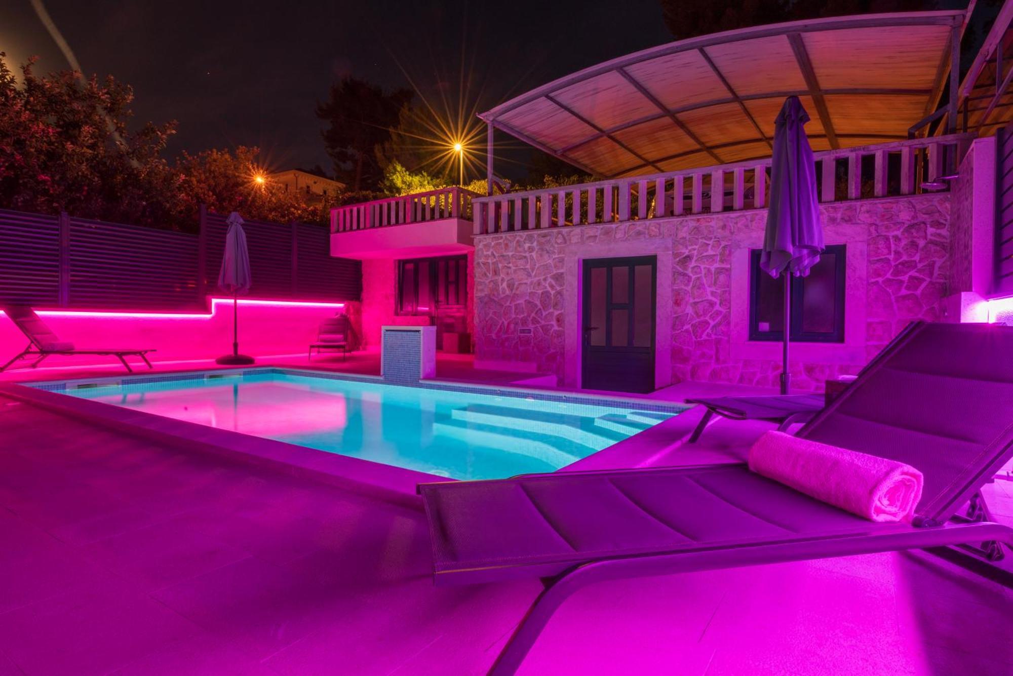 Lavanda Residence With Heated Pool Trogir Split Donji Okrug  Exteriör bild