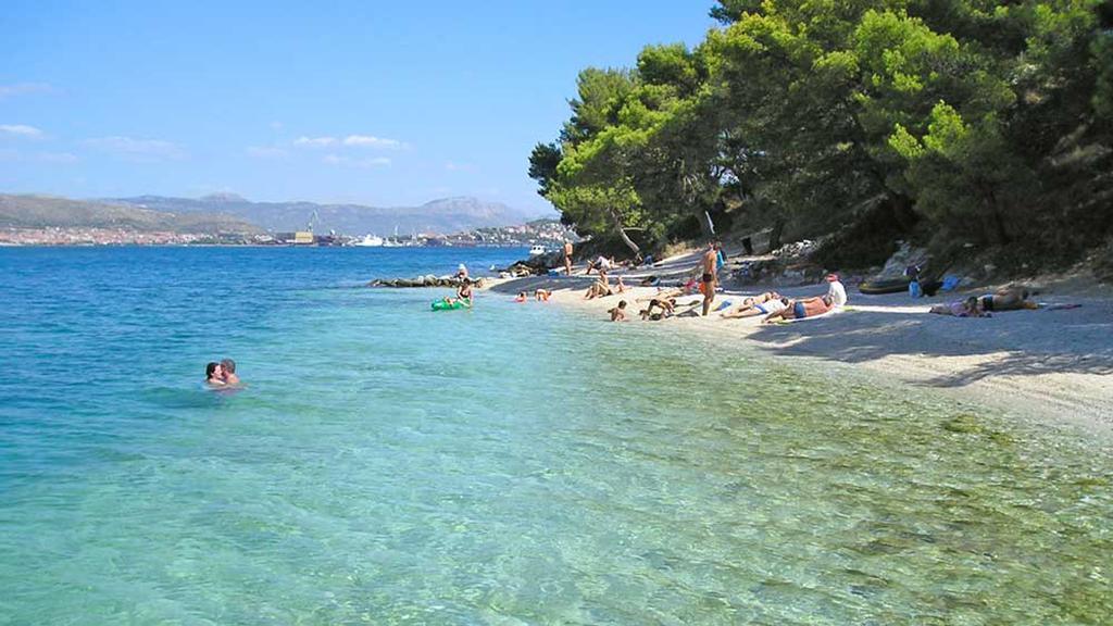 Lavanda Residence With Heated Pool Trogir Split Donji Okrug  Rum bild