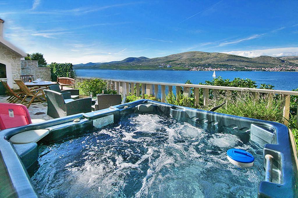 Lavanda Residence With Heated Pool Trogir Split Donji Okrug  Rum bild